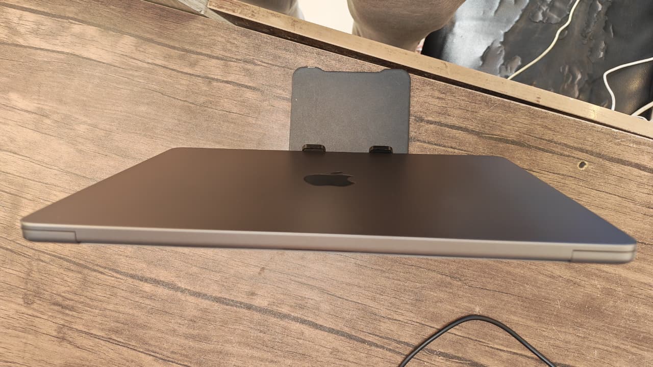 MacBook Air (2022) 13